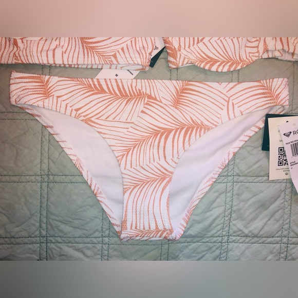 Roxy bikini (M) - Picture 9 of 15